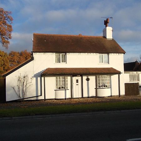 Rose Cottage Bed & Breakfast Solihull Exterior foto
